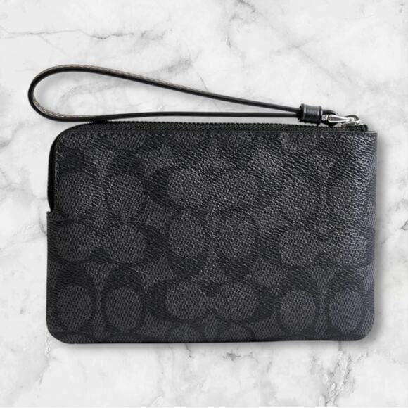 Coach Corner Zip Wristlet In Signature Canvas With Halloween Black Cat CW869 - Picture 2 of 3